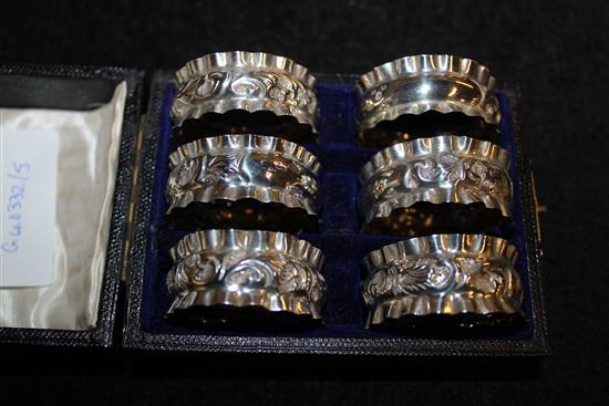 Set 6 silver napkin rings in case